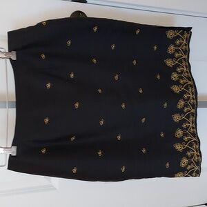 Allison Taylor Black with Gold Thread Accents 100% Silk skirt lined Size 10